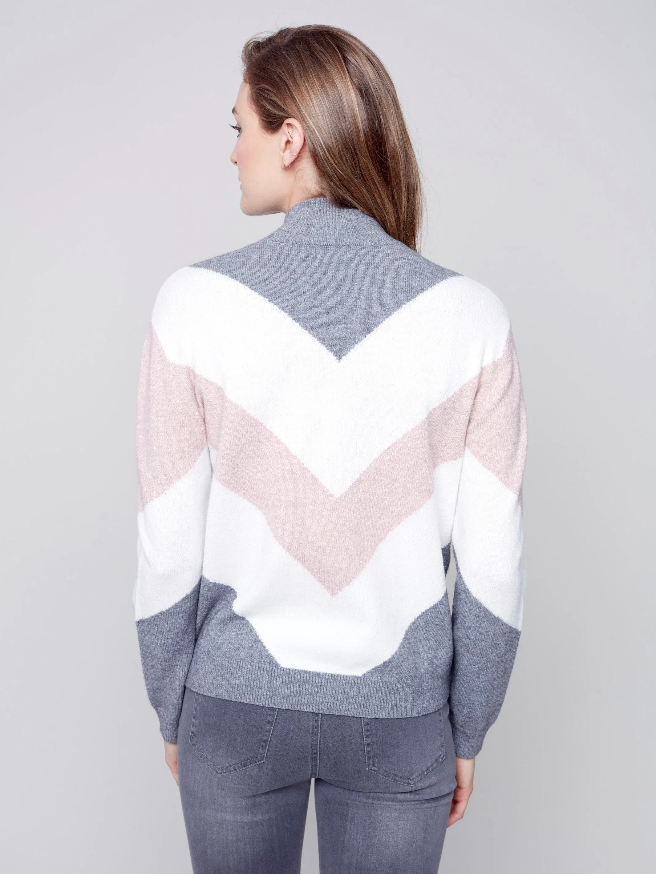 Sweater with Chevron Stripes - Powder