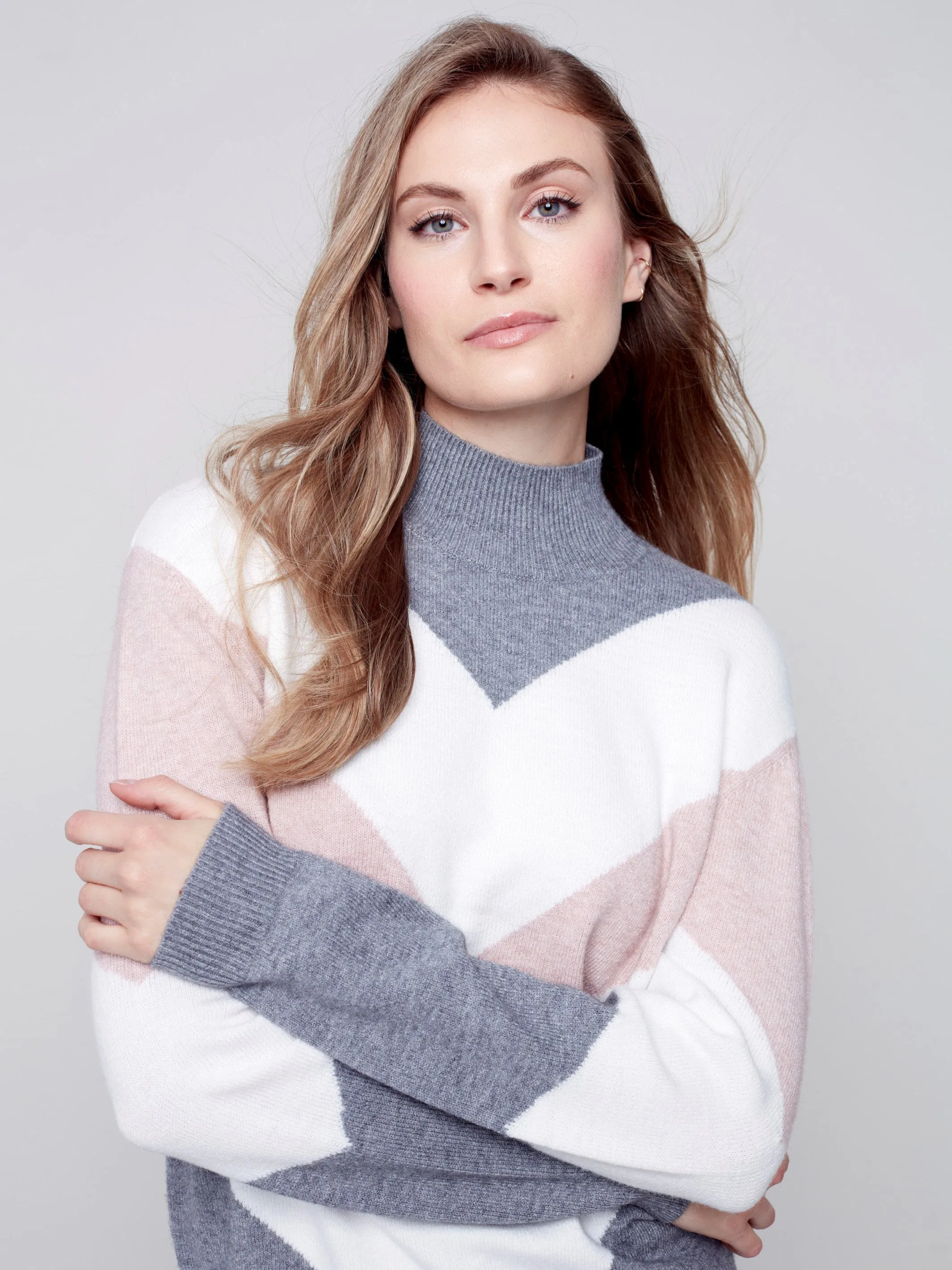 Sweater with Chevron Stripes - Powder
